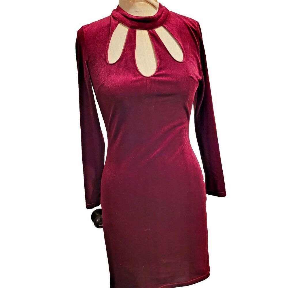Glamorous Wine Red Velvet Keyhole Collar Dress Sz S